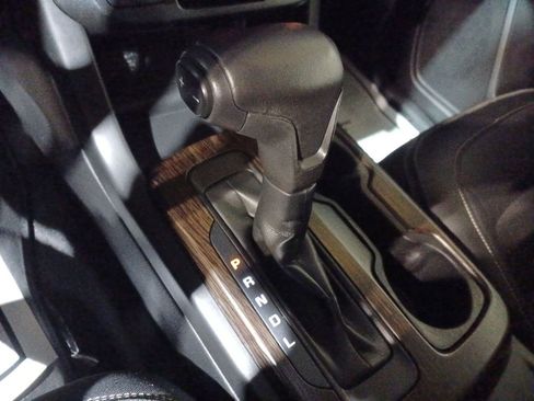 Used 2020 GMC Canyon Denali image 21