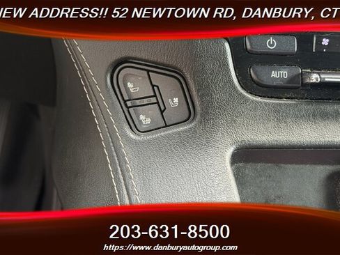 Used 2019 GMC Yukon XL SLT AWD/4WD image 24