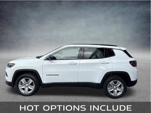 Used 2022 Jeep Compass Latitude w/ Convenience Group AWD/4WD image 2