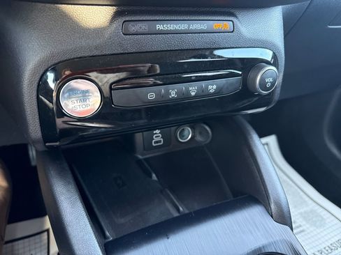 Used 2025 Ford Escape Platinum image 38