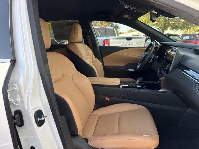 Used 2025 Lexus RX 350 FWD w/ Technology Package image 27