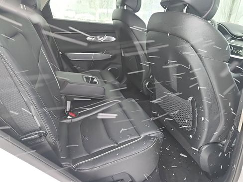 Used 2023 Genesis GV70 2.5T Advanced w/ Advanced Package image 15