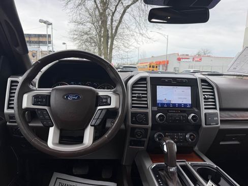 Used 2019 Ford F150 King Ranch w/ Equipment Group 601A Luxury AWD/4WD image 21