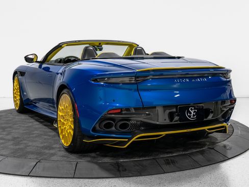 Used 2023 Aston Martin DBS Superleggera Volante RWD image 6