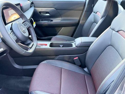 New 2026 Nissan Kicks SR FWD image 13