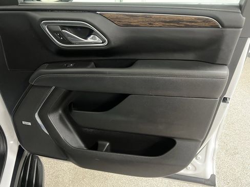 Used 2023 Chevrolet Suburban Premier image 56