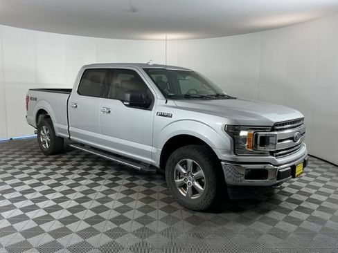 Used 2018 Ford F150 XLT w/ Equipment Group 302A Luxury AWD/4WD image 3