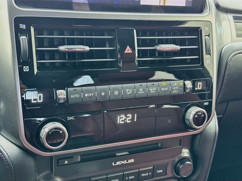 Used 2022 Lexus GX 460 Premium w/ Premium Package AWD/4WD image 12