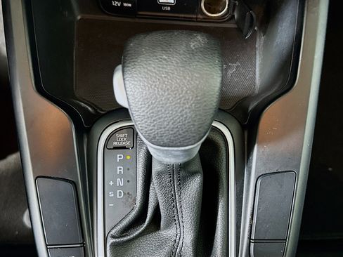 Used 2023 Kia Soul LX image 24