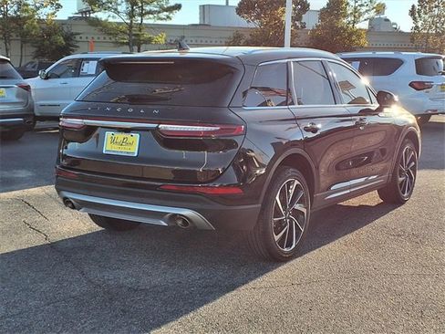 Certified 2024 Lincoln Corsair Reserve w/ Equipment Group 201A image 2
