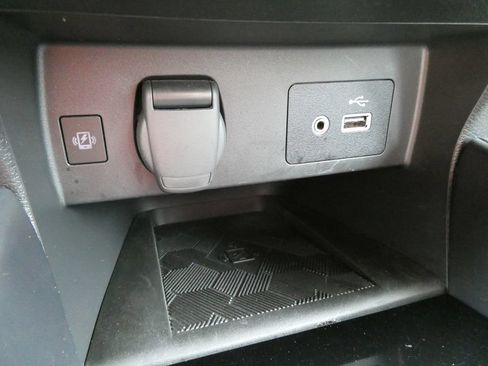 Used 2024 Nissan Versa SV w/ Trunk Package FWD image 25