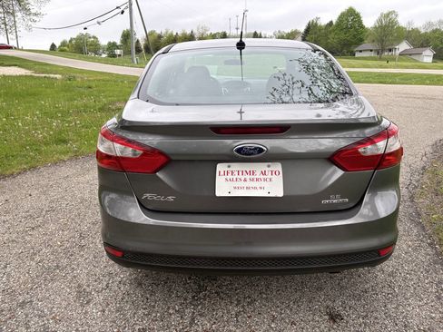 Used 2014 Ford Focus SE FWD image 4