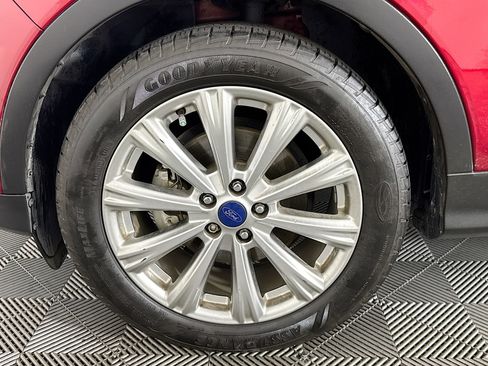 Used 2017 Ford Escape Titanium image 39