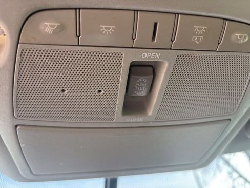 Used 2017 Nissan Maxima 3.5 SL FWD image 27