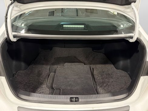 Used 2023 Toyota Corolla SE w/ Carpet Mat Package (TMS) FWD image 42