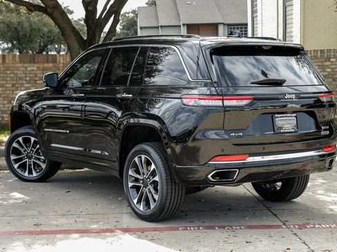 Used 2023 Jeep Grand Cherokee Overland w/ Luxury Tech Group IV image 20