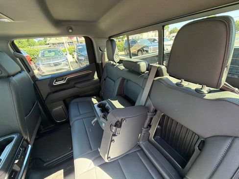 Used 2025 GMC Sierra 1500 Denali AWD/4WD image 24