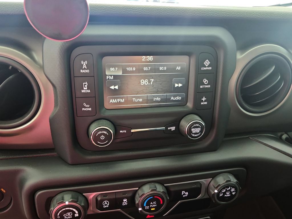 Certified 2018 Jeep Wrangler Unlimited Sport S AWD/4WD image 10