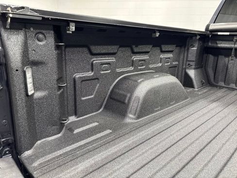 Used 2023 Chevrolet Silverado 1500 LT AWD/4WD image 38