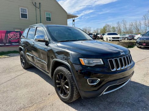 Used 2016 Jeep Grand Cherokee Limited w/ Luxury Group II image 3