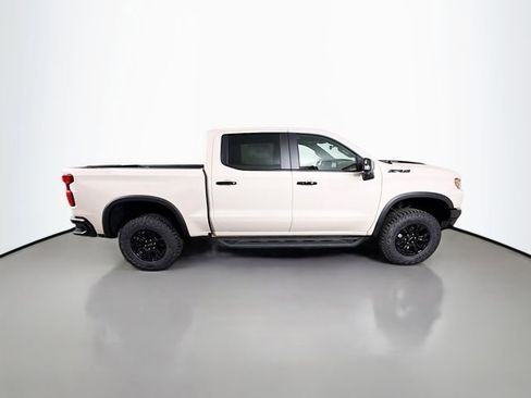 New 2026 Chevrolet Silverado 1500 ZR2 w/ LPO, Dark Essentials Package AWD/4WD image 8