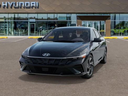 New 2025 Hyundai Elantra SEL image 6