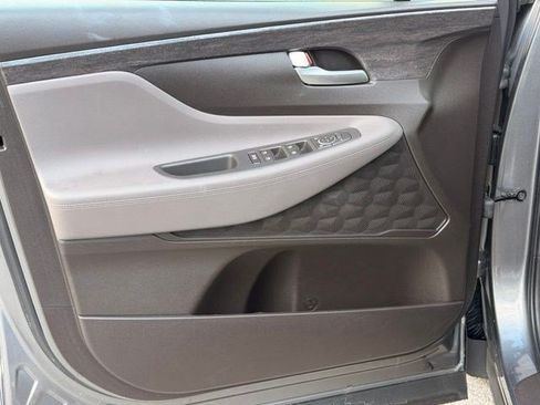 Used 2019 Hyundai Santa Fe SEL FWD image 18