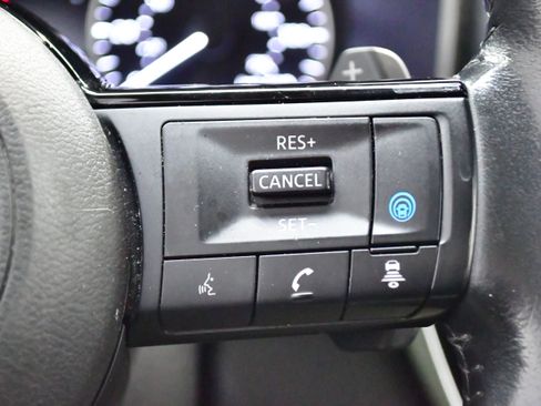 Used 2023 Nissan Rogue SL w/ SL Premium Package image 25