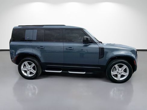 Used 2022 Land Rover Defender 110 X-Dynamic SE AWD/4WD image 6
