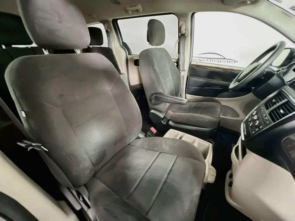 Used 2013 Dodge Grand Caravan SE FWD image 26