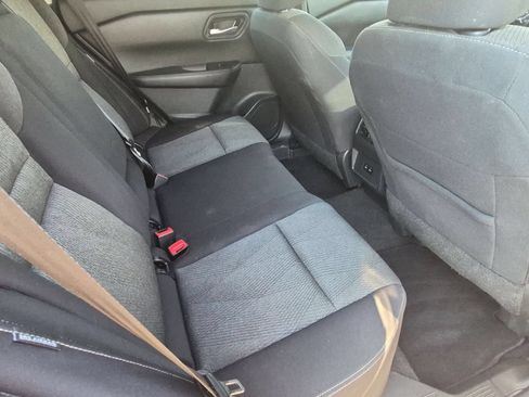 Used 2024 Nissan Rogue SV FWD image 27