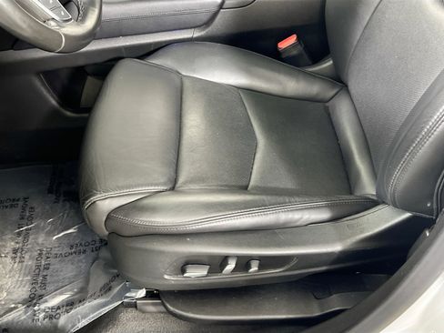 Used 2019 Cadillac XT5 Luxury image 18