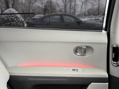 Used 2024 Hyundai Ioniq 5 Limited image 29