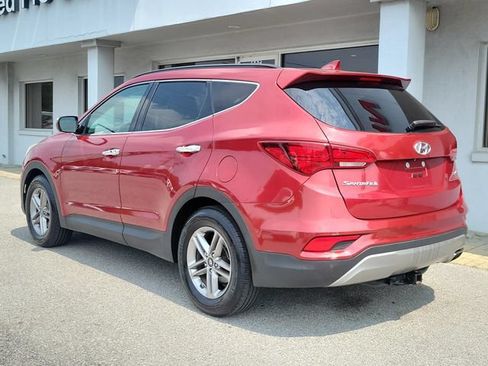 Used 2017 Hyundai Santa Fe Sport FWD image 2