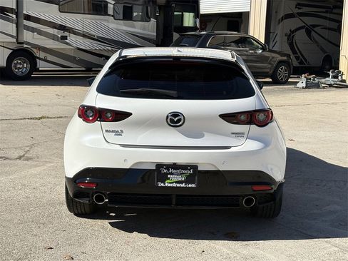 Used 2025 MAZDA MAZDA3 Hatchback w/ Appearance Package image 6