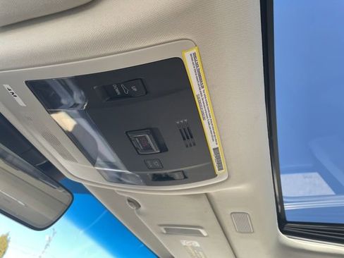 Used 2019 Lexus ES 350 350 w/ Premium Package image 16