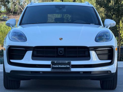 Used 2026 Porsche Macan image 10