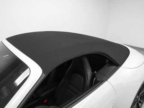 Certified 2023 Porsche 911 Carrera GTS RWD image 9