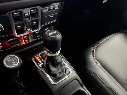 New 2026 Jeep Wrangler Unlimited Rubicon AWD/4WD image 16