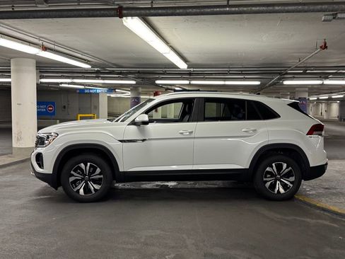 New 2026 Volkswagen Atlas Cross Sport SE image 32