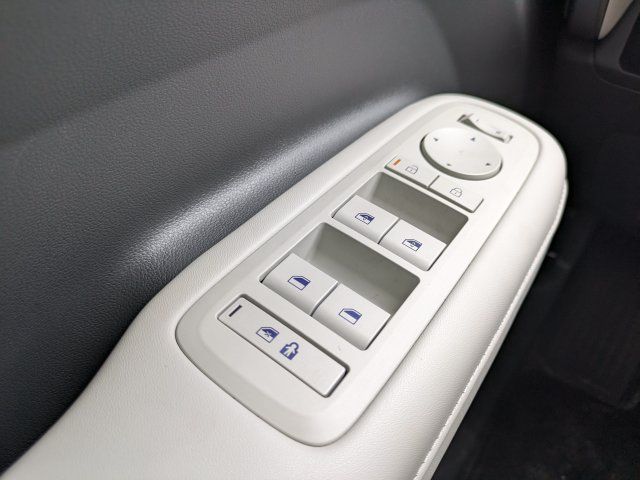 Certified 2025 Hyundai Santa Fe SEL FWD image 22