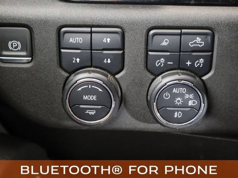 Used 2024 Chevrolet Silverado 2500 High Country w/ Technology Package AWD/4WD image 32