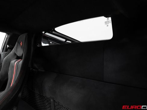 Used 2019 Ferrari 488 Pista Coupe RWD image 49