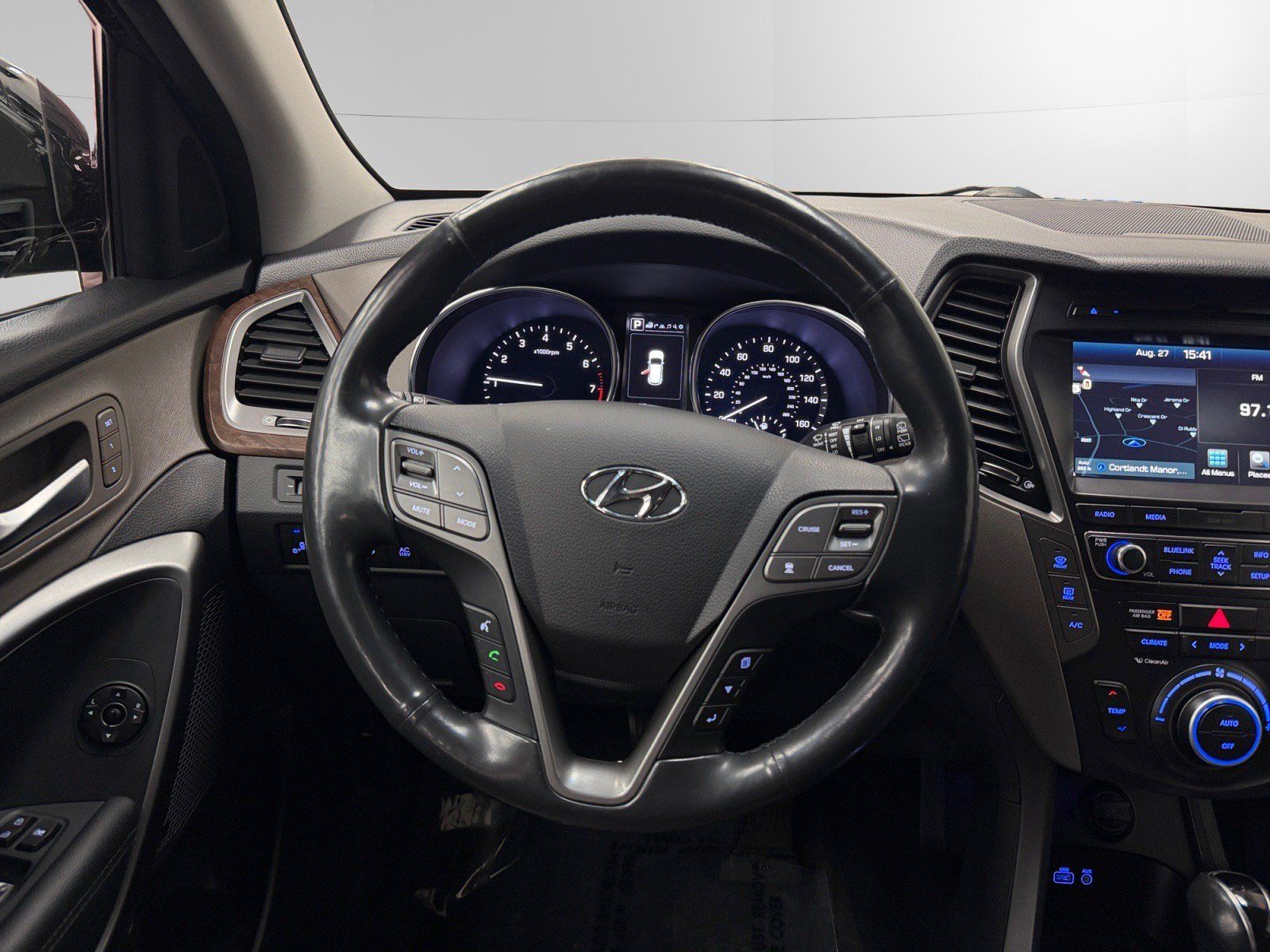 Used 2018 Hyundai Santa Fe Limited AWD/4WD image 12