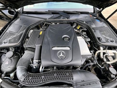 Used 2017 Mercedes-Benz C 300 Sedan image 29