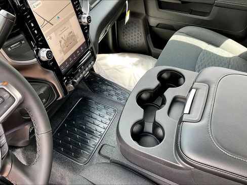 New 2026 RAM 5500 4x4 Regular Cab image 6