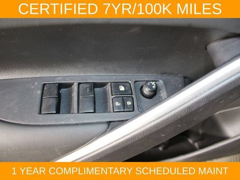 Used 2024 Toyota Corolla Cross AWD Hybrid w/ Convenience Package image 17