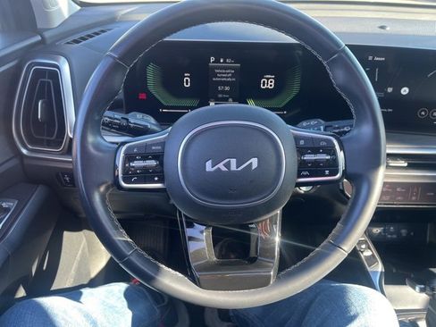 Used 2024 Kia Sorento X-Line EX image 12