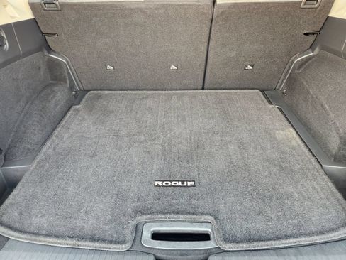 Used 2021 Nissan Rogue SV FWD image 23