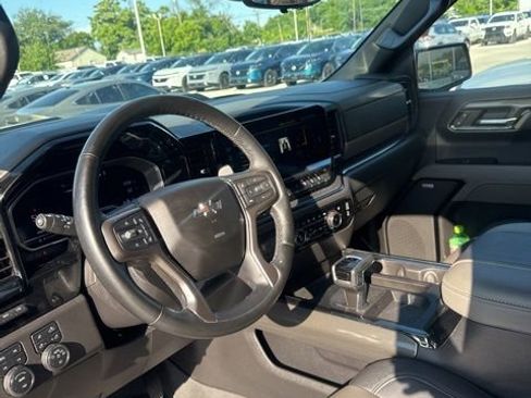 Used 2023 Chevrolet Silverado 1500 ZR2 w/ Technology Package AWD/4WD image 6